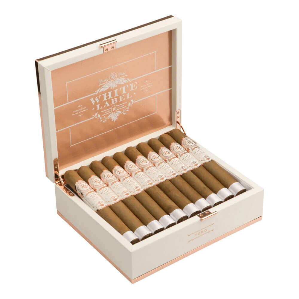 Rocky Patel White Label Toro 52X6.5 Box of 20